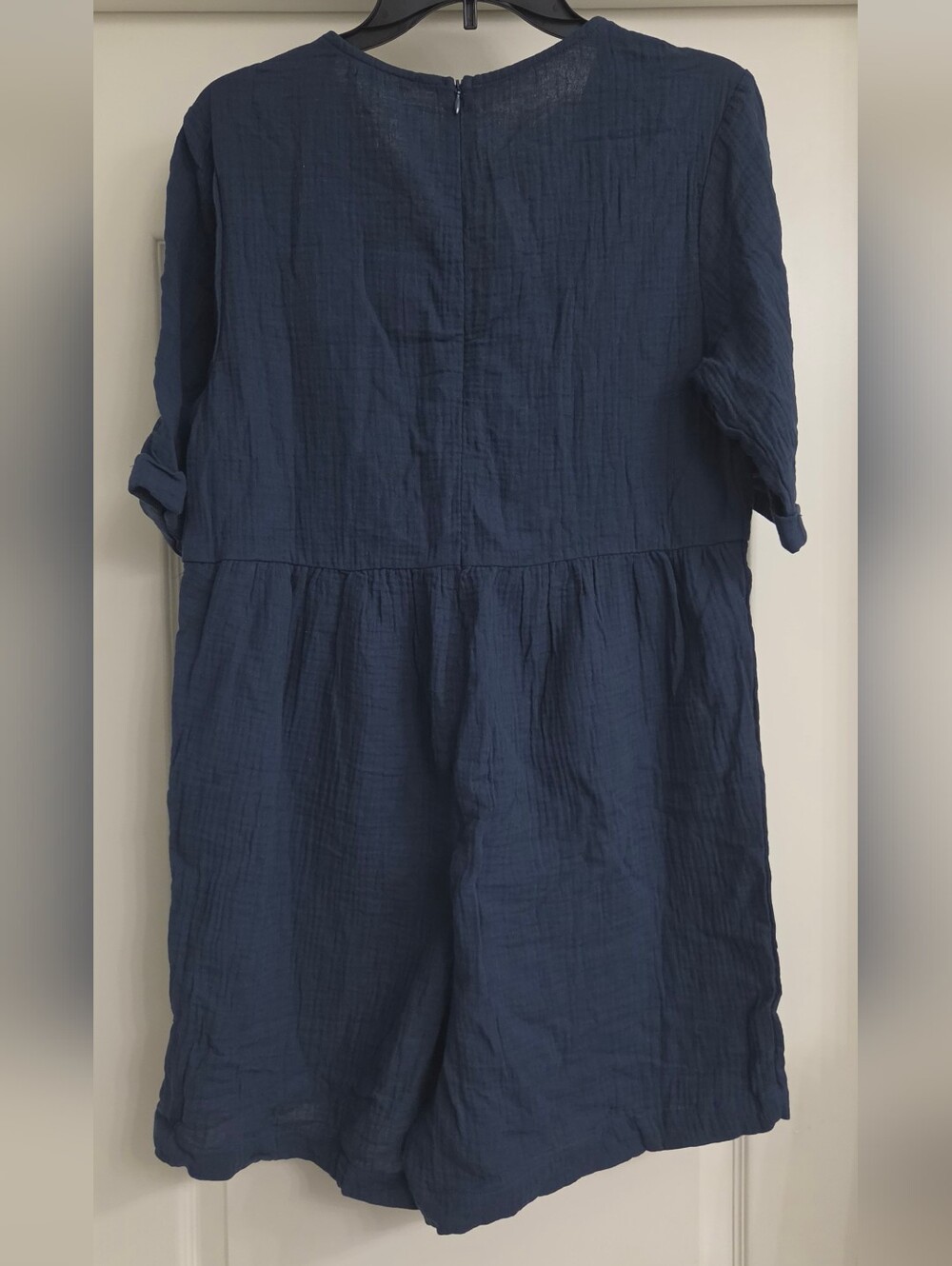 Casual Navy V-Neck Wide Leg Romper with Pockets - Picture 3 of 7
